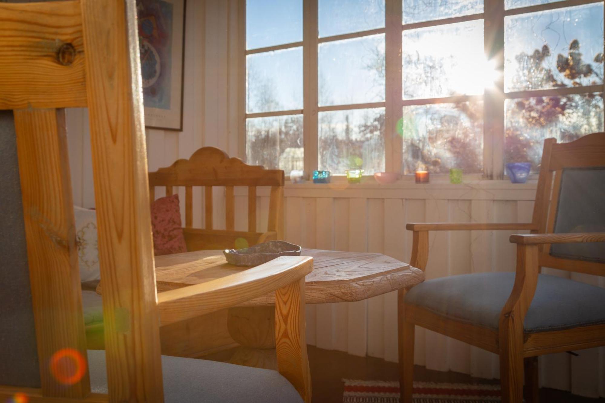 Warm Beheiztes Gemuetliches Haus In Der Natur Sunne Exterior photo